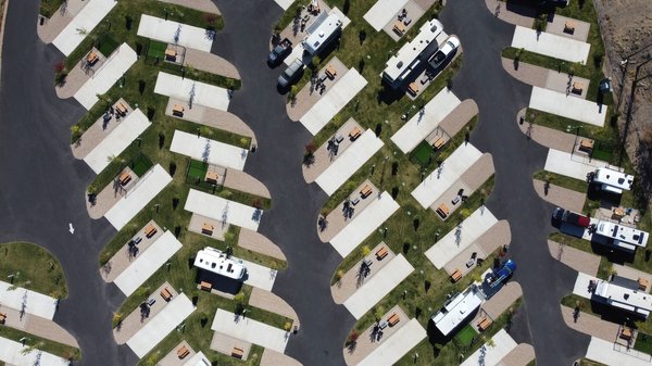 Camping près de lourdes : séjournez au domaine de la tour à argelès-gazost pour des vacances inoubliables